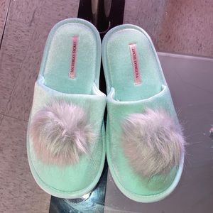 Victoria Secret Pom Pom slippers